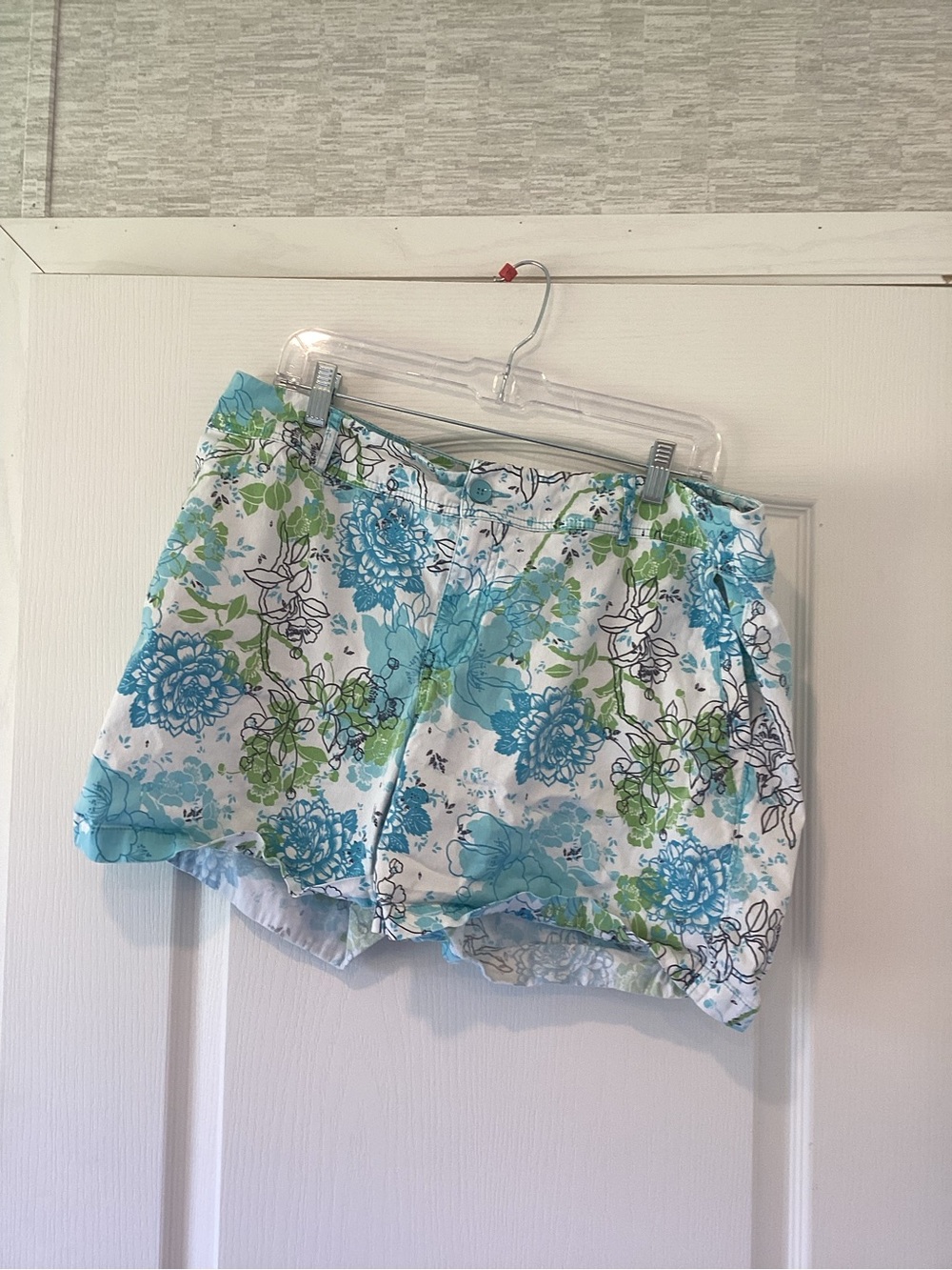 Fashion Bug White Cotton Shorts with Blue & Green Floral Print 18 EUC